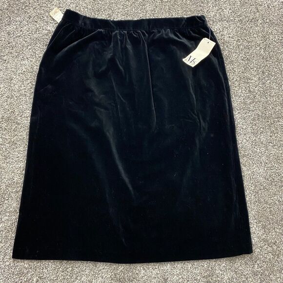 Russ Dresses & Skirts - Vintage Velvet Skirt womens XL Black witchy y2k Minimalist goth zip